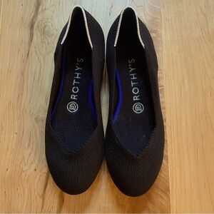 RETIRED Rothy's The Flat Round Toe Flats Black Solid
White Heel Halo Size 6.5